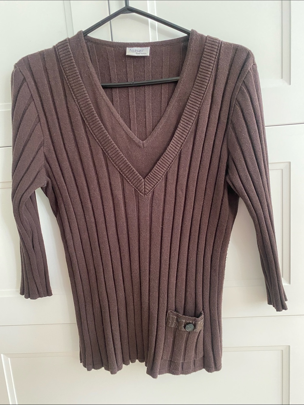 FABER Ribbed V-Neck Cotton Brown Women's fitted Sweater Size Medium